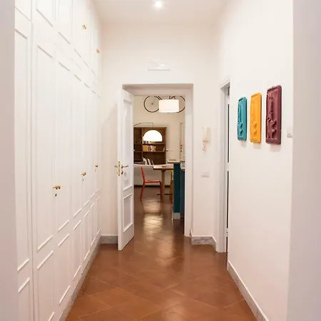 Casa Dei Vergini Historical Center